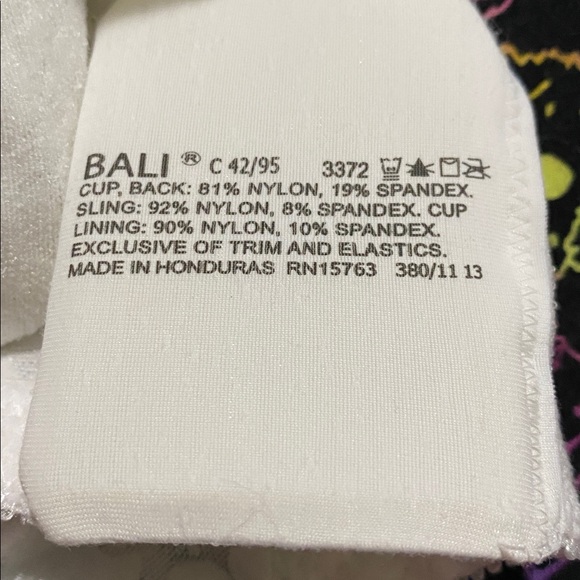 Bali white wireless pad free Bra size 42C - Picture 3 of 3